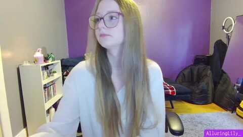 alluringlily_ @ myfreecams on 20231205