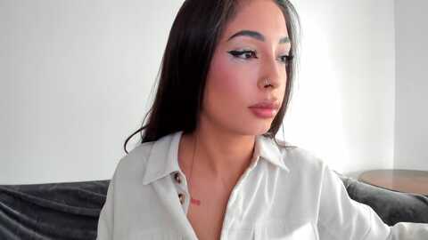 awesomejolie @ myfreecams on 20231205