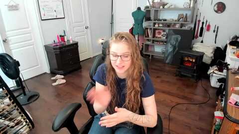 bunnydathug @ myfreecams on 20231205