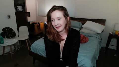 consideruby @ myfreecams on 20231205