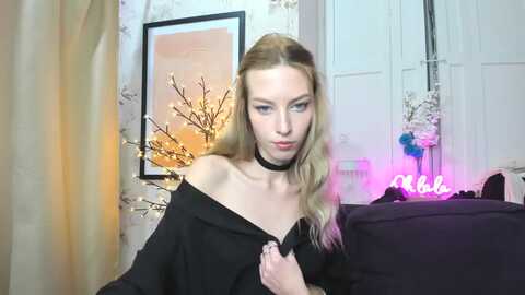 ilanabarnett @ myfreecams on 20231205