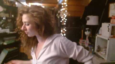 littlemisszee @ myfreecams on 20231205