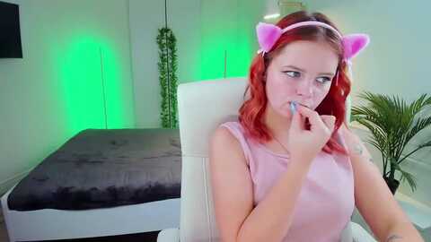 lizzypinky @ myfreecams on 20231205