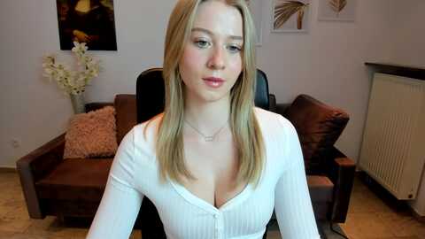 pinkcorall @ myfreecams on 20231205