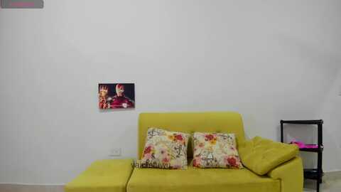 vaiolet1314 @ myfreecams on 20231205