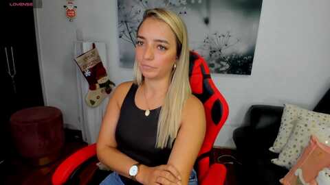 veromars @ myfreecams on 20231205