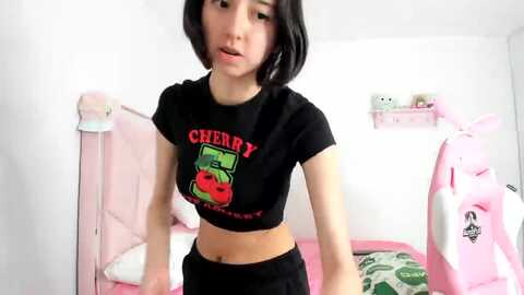 cherrycute666 @ myfreecams on 20231206