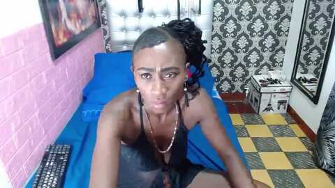 honey_channe @ myfreecams on 20231206