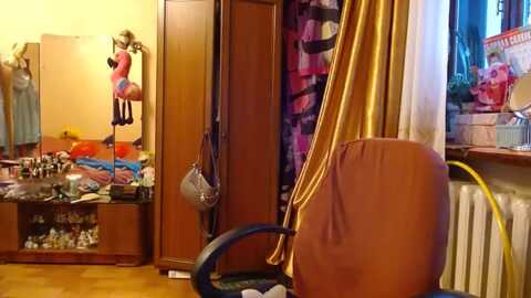 memmar @ myfreecams on 20231206