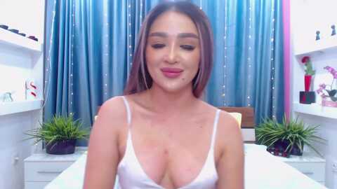 mirakyong @ myfreecams on 20231206