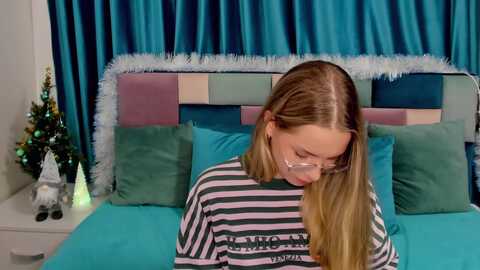 miramauer @ myfreecams on 20231206