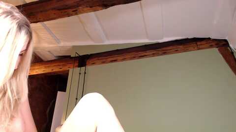 missed_u_more @ myfreecams on 20231206