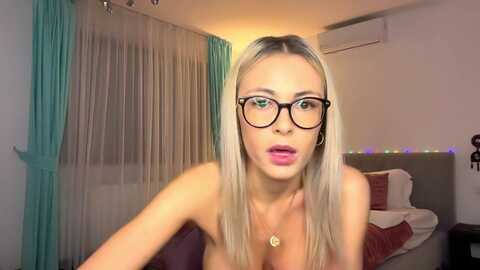 baaybee__ @ myfreecams on 20231207