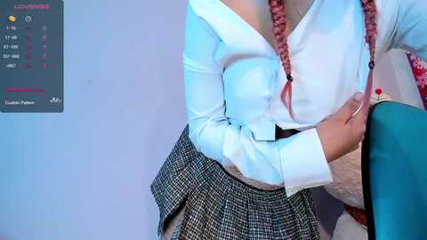 carmenvilla1 @ myfreecams on 20231207