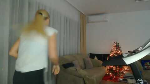 hrystina_ @ myfreecams on 20231207