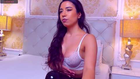 luscioussarra @ myfreecams on 20231207