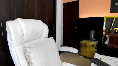 martina_brown @ myfreecams on 20231207