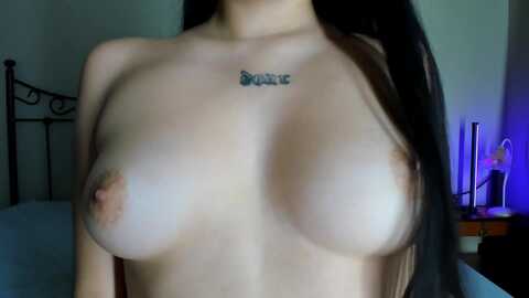 molywatson @ myfreecams on 20231207