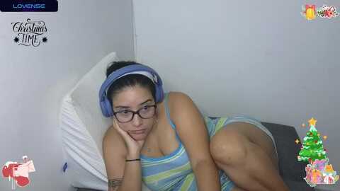moon__woman @ myfreecams on 20231207