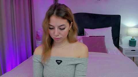 sofibloom @ myfreecams on 20231207