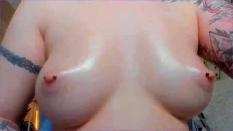 alliestark @ myfreecams on 20231208