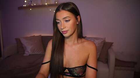 emma_ruby @ myfreecams on 20231208