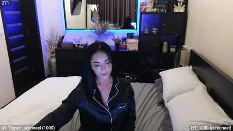 endlesssjoy @ myfreecams on 20231208