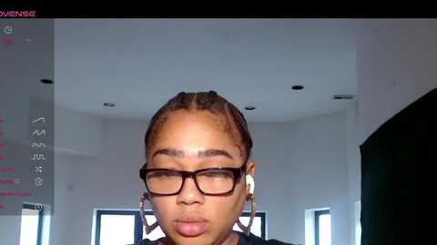 honeybusty69 @ myfreecams on 20231208