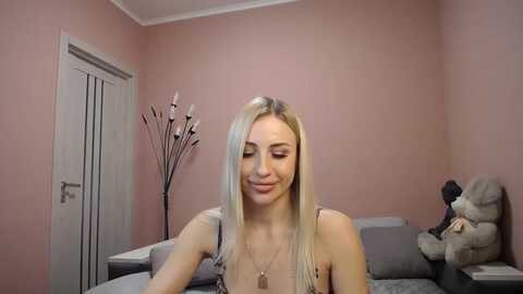 kimkalash @ myfreecams on 20231208