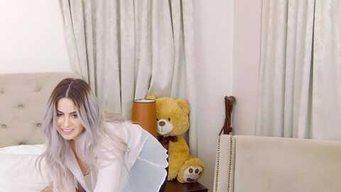 kyliebenton @ myfreecams on 20231208