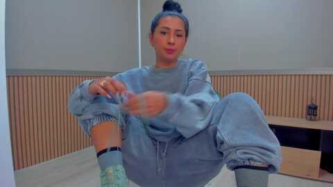 nickyluxe @ myfreecams on 20231208