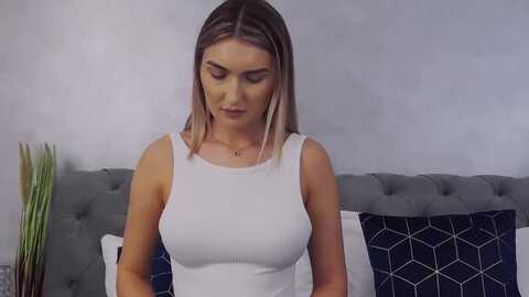 rossieaddams @ myfreecams on 20231208