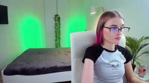 summerdiana @ myfreecams on 20231208