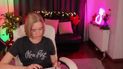 abby__love @ myfreecams on 20231209