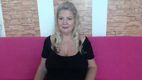 adama4u @ myfreecams on 20231209