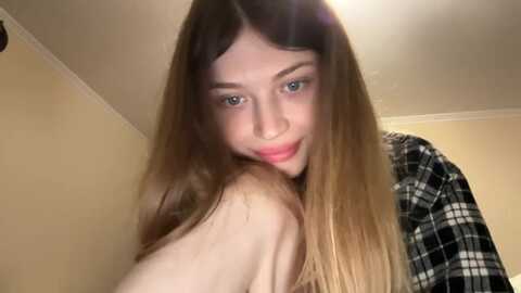coconut_dream @ myfreecams on 20231209