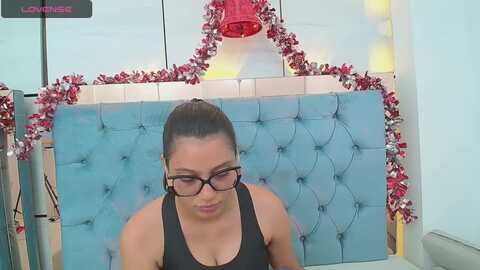 melannie_r @ myfreecams on 20231209