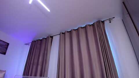 daisyd1_ @ myfreecams on 20231210