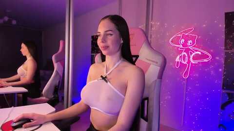 em_hill @ myfreecams on 20231210