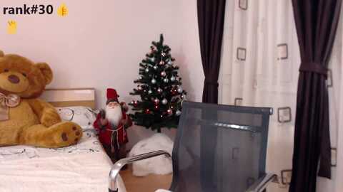 lorybell @ myfreecams on 20231210