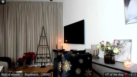 mi_ha @ myfreecams on 20231210