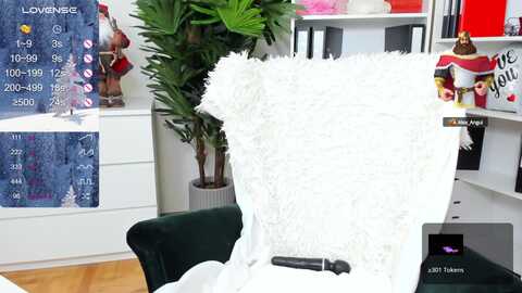 raisawest @ myfreecams on 20231210