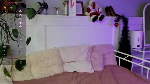 sophie_rocks @ myfreecams on 20231210