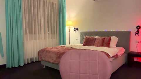 baaybee__ @ myfreecams on 20231211