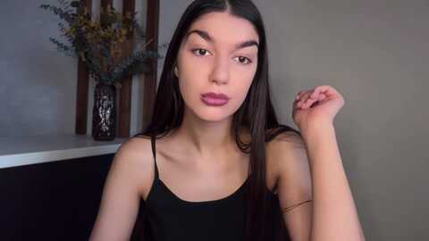 bowtorina @ myfreecams on 20231211