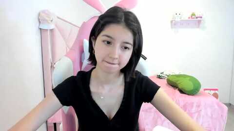 cherrycute666 @ myfreecams on 20231211