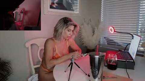 demi_tatum @ myfreecams on 20231211