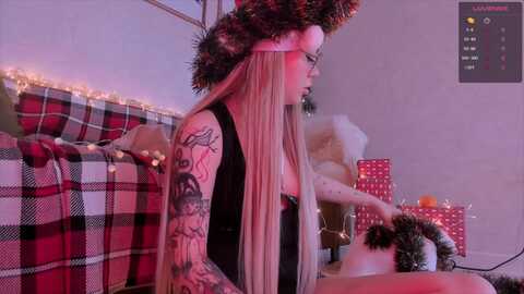 droolgirl @ myfreecams on 20231211