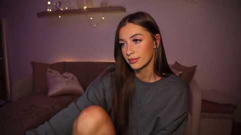 emma_ruby @ myfreecams on 20231211