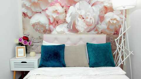 miyafoxy @ myfreecams on 20231211